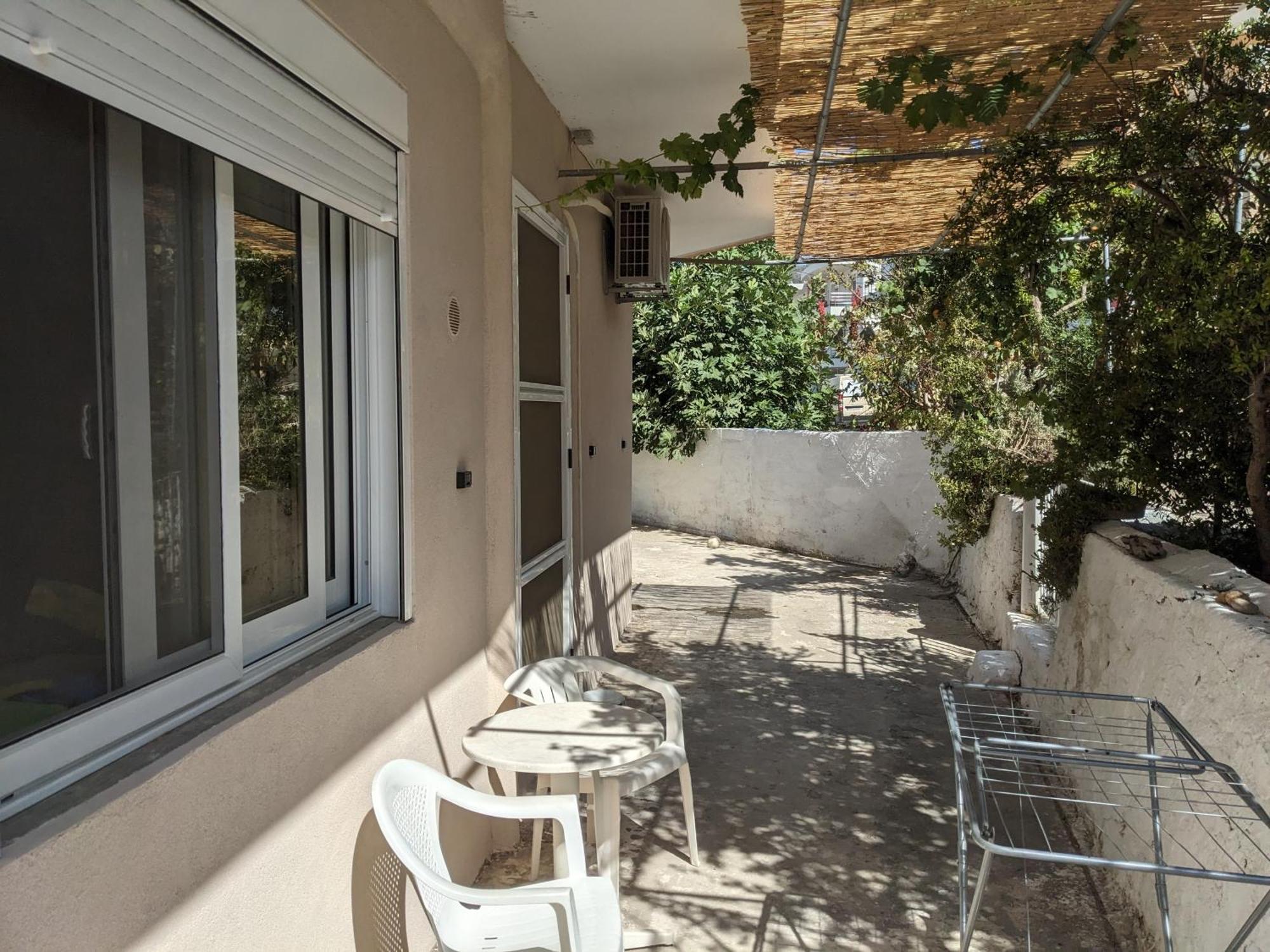 Avla Apartment *